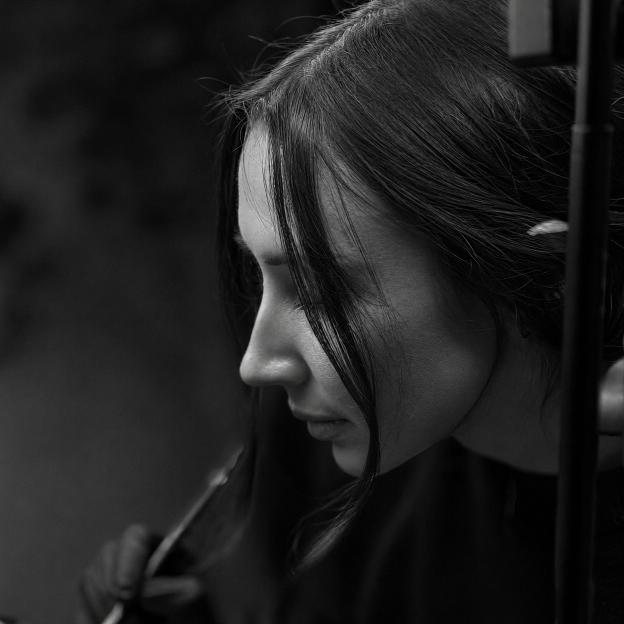Aleksandra Zając working on a permanent make-up treatment